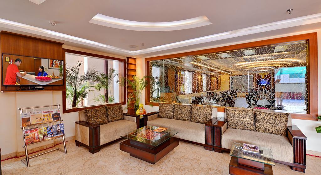 โฮเต็ล เซเวน ฮิลส์ ทาวเวอร์ Hotel อัครา ภายนอก รูปภาพ