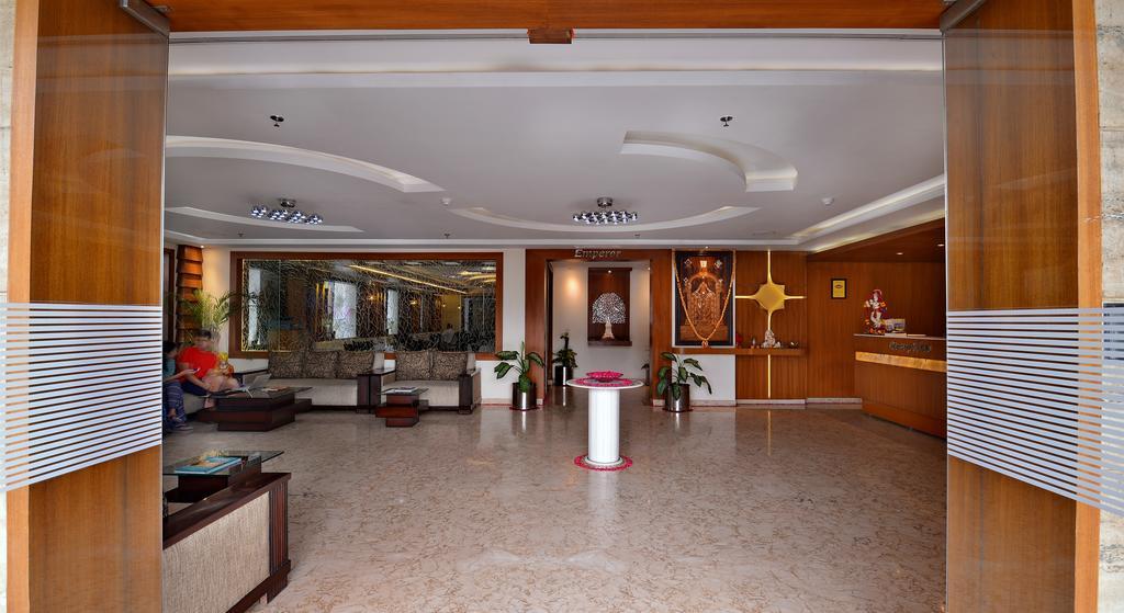 โฮเต็ล เซเวน ฮิลส์ ทาวเวอร์ Hotel อัครา ภายนอก รูปภาพ