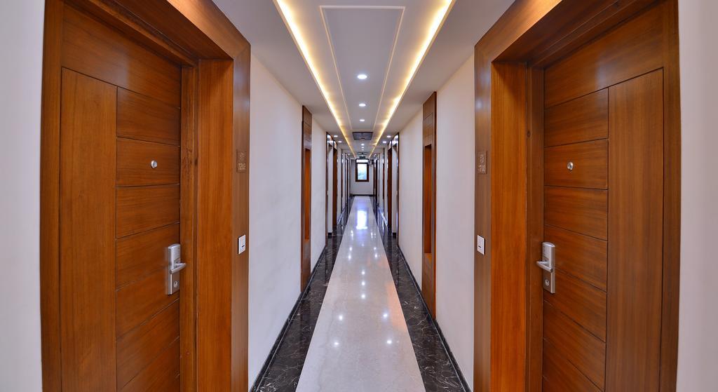 โฮเต็ล เซเวน ฮิลส์ ทาวเวอร์ Hotel อัครา ภายนอก รูปภาพ