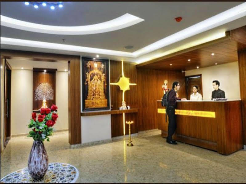 โฮเต็ล เซเวน ฮิลส์ ทาวเวอร์ Hotel อัครา ภายนอก รูปภาพ