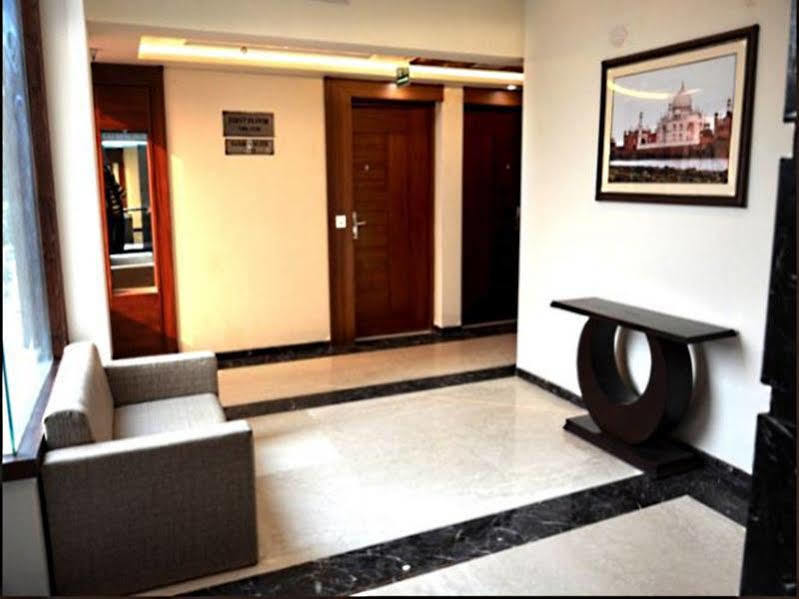 โฮเต็ล เซเวน ฮิลส์ ทาวเวอร์ Hotel อัครา ภายนอก รูปภาพ